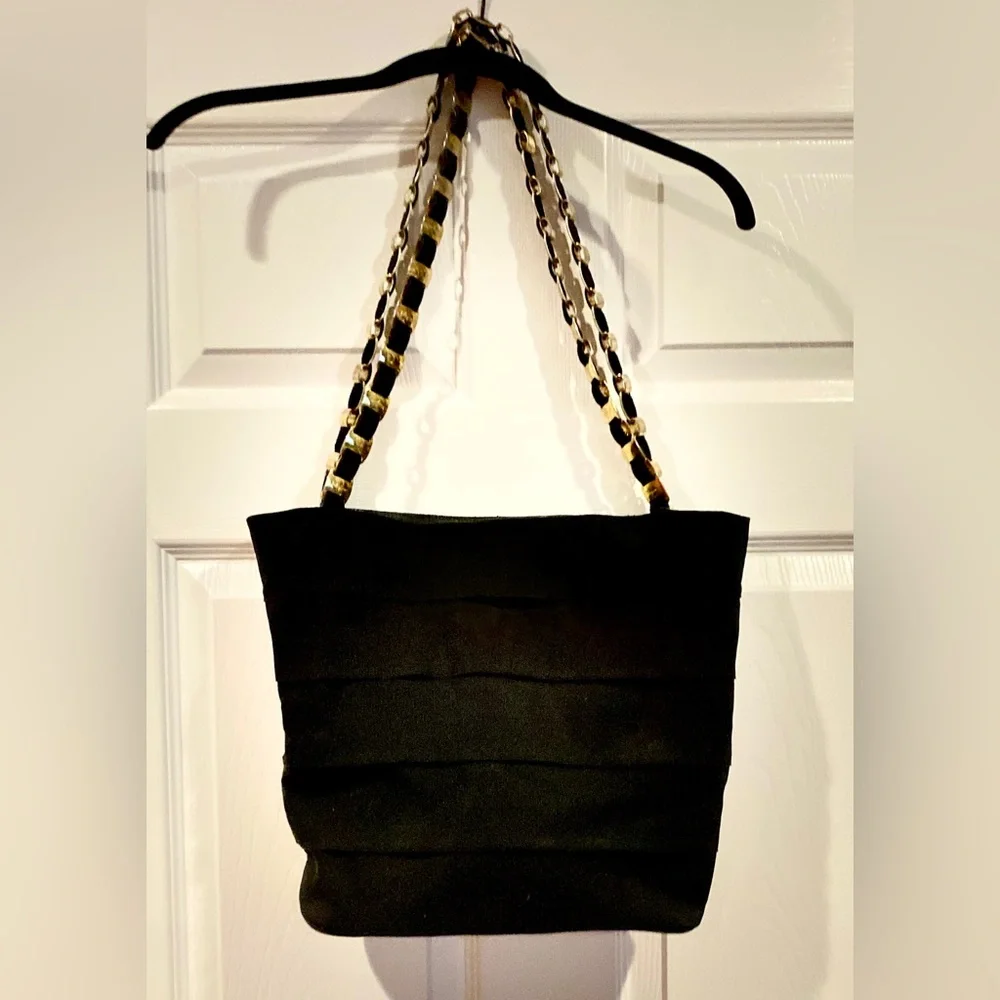 Salvatore Ferragamo Canvas Black Chain Strap Bag - Picture 3 of 17